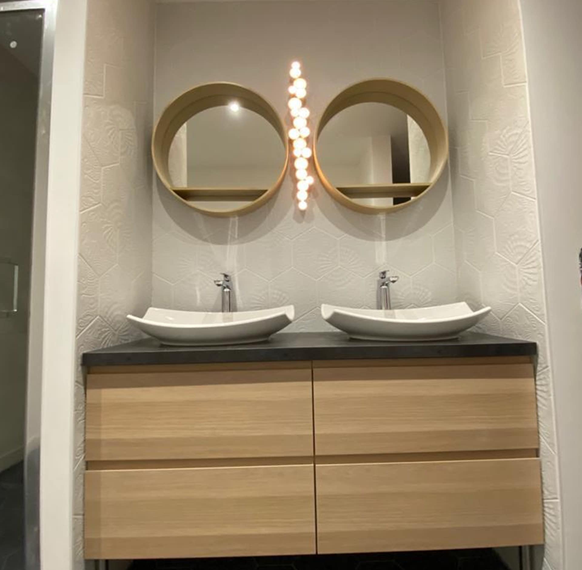 salle de bains à Gex